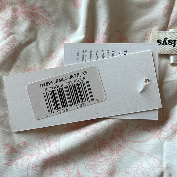 NWT Dippin’ Daisy’s Bonjour One Piece Swimsuit Je Taime Fleur Sexy Lingerie - Picture 8 of 13